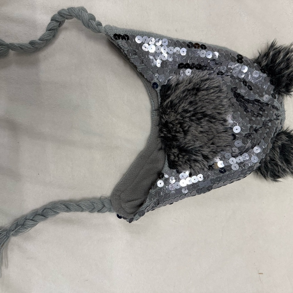 Toby beanie Hat - Picture 5 of 7